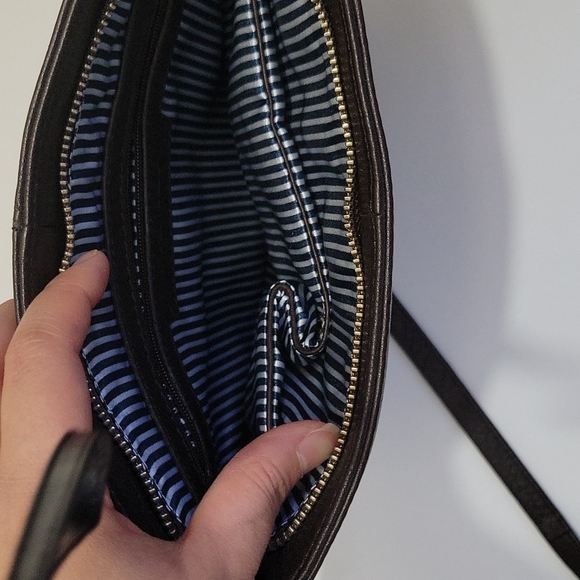 Leather Cross Body Bag (Like NEW!) - Picture 6 of 9